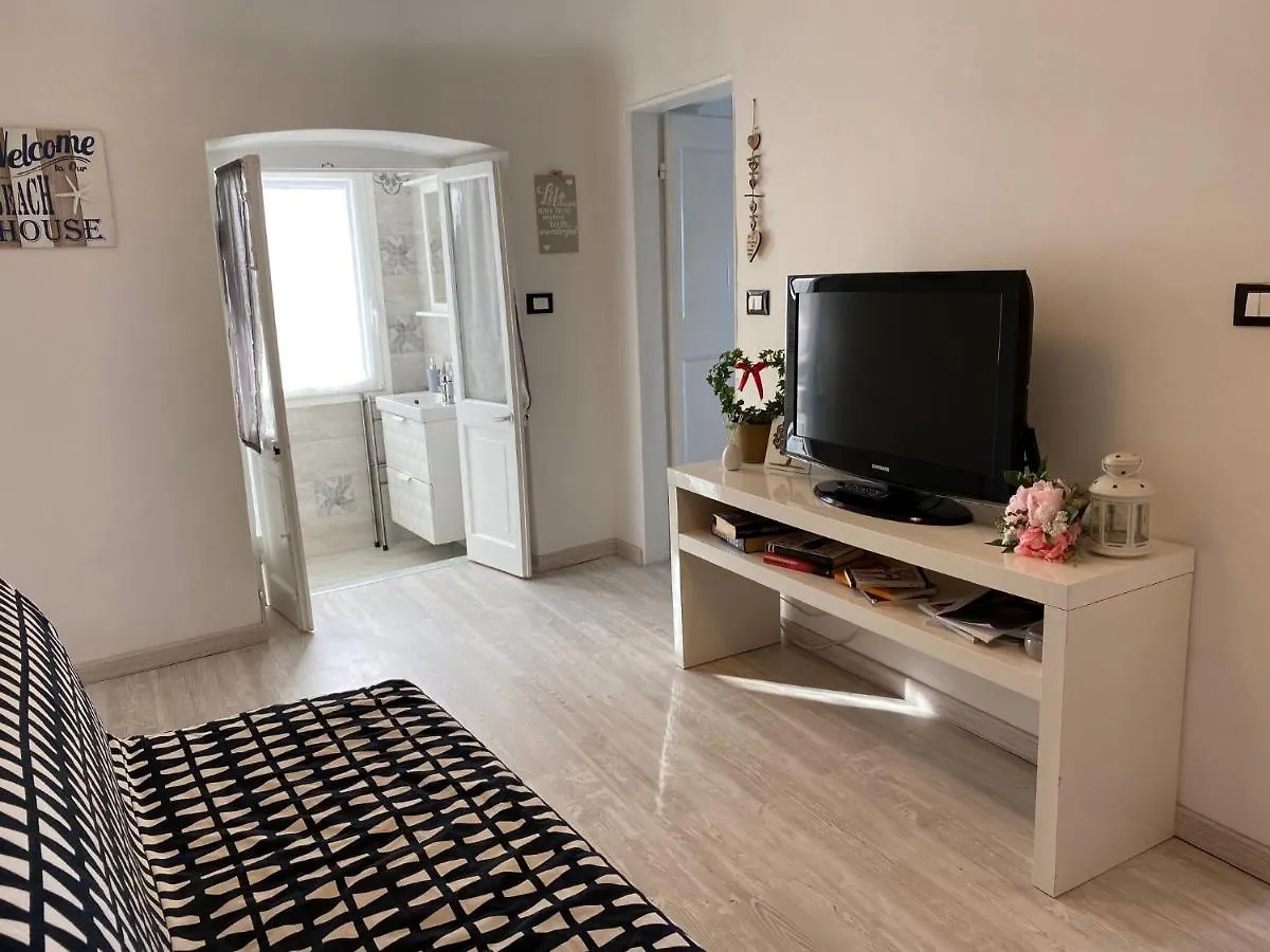 Apartment La Casetta Di Dory Sul Mare Genoa